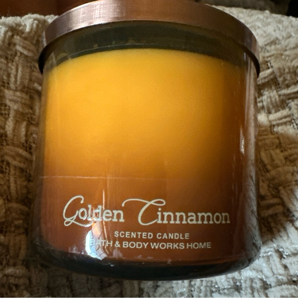 Bath & Body Works Golden Cinnamon Candle - Yellow and Brown